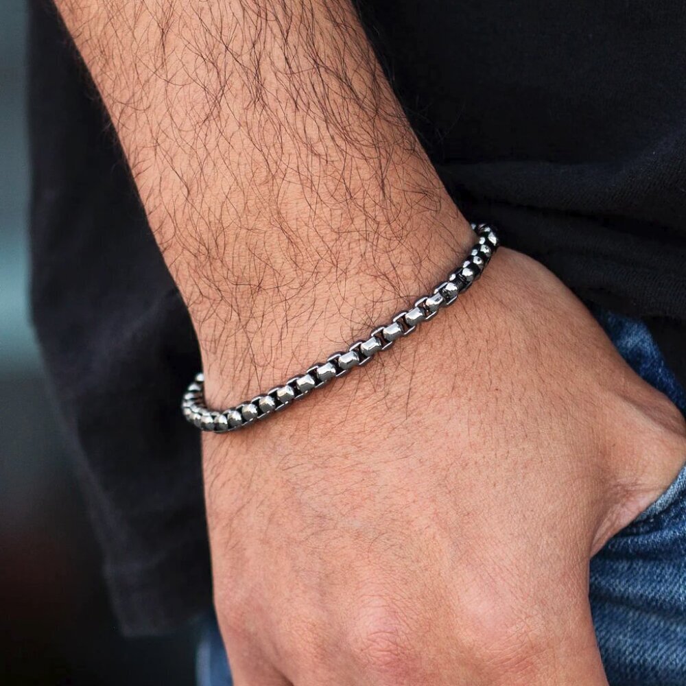 Paparazzi Jewelry Accessories - Metro Marathon - Black Bracelet - Vintage